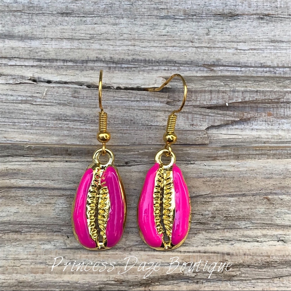 Gold Pink Sea‎ Shell Dangle Earrings